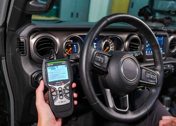How to check if a car check engine light has been removed