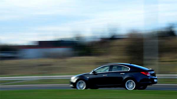 Why your car shakes when accelerating at high speeds