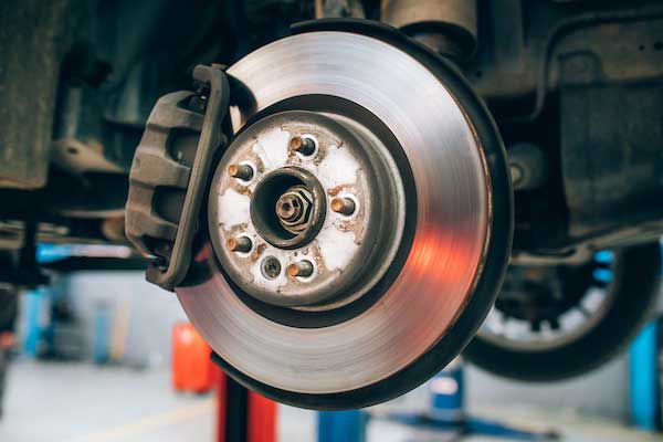 Why your car shakes when braking at high speeds