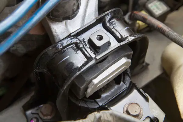 Damage or Faulty Engine Mount