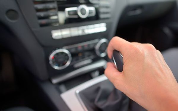 How to Identify a Broken Shifter Cable
