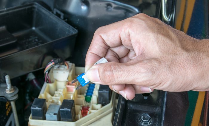 What are the Symptoms of a Blown Fuse