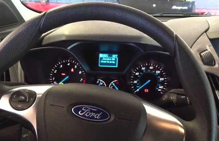 Reset Oil Change Light in Old Models of Ford Focus